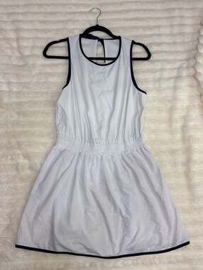 Halara Breezeful* - Easy Peezy- Size M-great condition